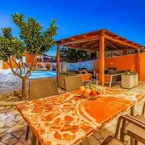  Appartamento Larst Croazia